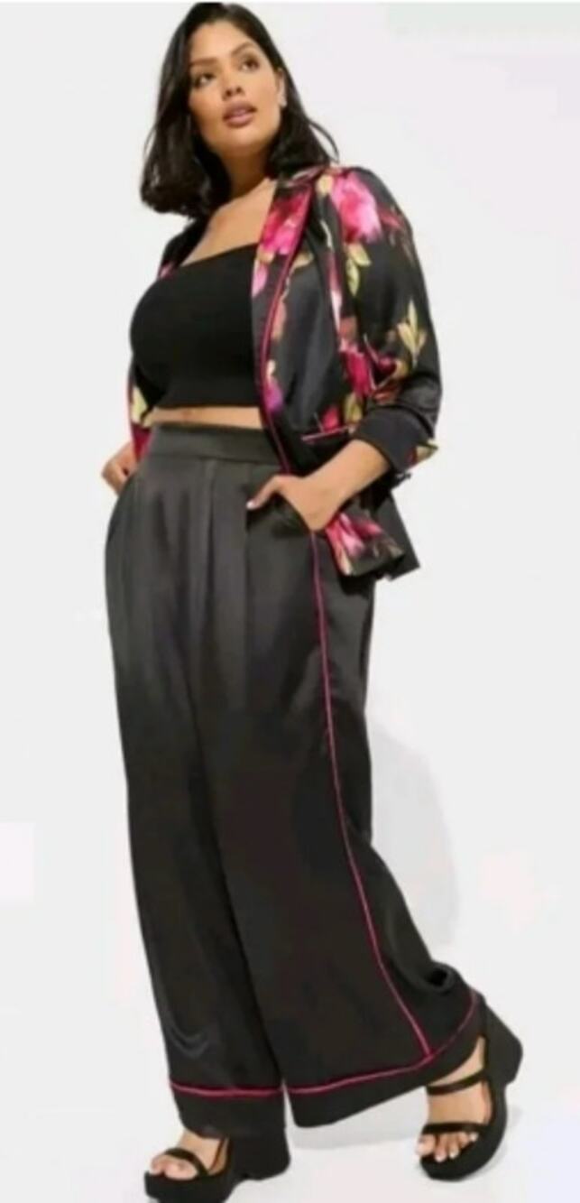 Torrid 2S Short Satin High Rise Wide Leg Pants Black Pink Piping NWOT